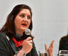 Foto de la galería: Roberto Maack presentó su primer libro de cuentos