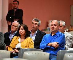 Foto de la galería: Roberto Maack presentó su primer libro de cuentos