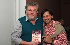 Foto de la galería: Roberto Maack presentó su primer libro de cuentos