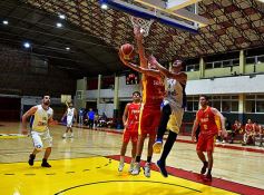 Foto de la galería: Tokio superó a Luz y Fuerza por la Liga Provincial