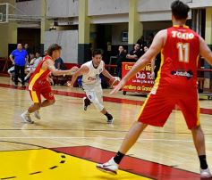 Foto de la galería: Tokio superó a Luz y Fuerza por la Liga Provincial