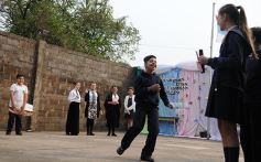 Foto de la galería: Sorpresa y mimos para los docentes en el Colegio del Carmen