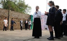 Foto de la galería: Sorpresa y mimos para los docentes en el Colegio del Carmen