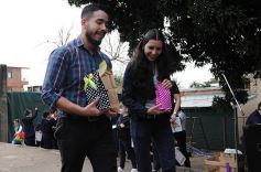 Foto de la galería: Sorpresa y mimos para los docentes en el Colegio del Carmen