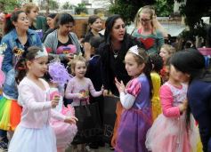 Foto de la galería: Sorpresa y mimos para los docentes en el Colegio del Carmen