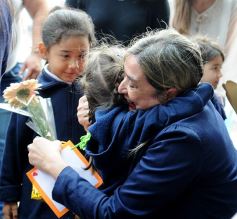 Foto de la galería: Sorpresa y mimos para los docentes en el Colegio del Carmen