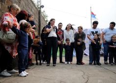 Foto de la galería: Sorpresa y mimos para los docentes en el Colegio del Carmen