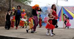 Foto de la galería: Sorpresa y mimos para los docentes en el Colegio del Carmen