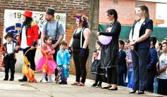 Foto de la galería: Sorpresa y mimos para los docentes en el Colegio del Carmen