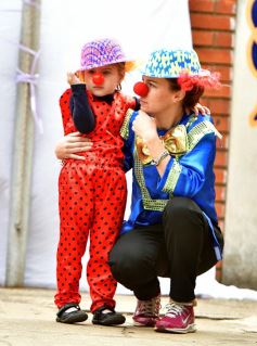 Foto de la galería: Sorpresa y mimos para los docentes en el Colegio del Carmen