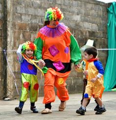Foto de la galería: Sorpresa y mimos para los docentes en el Colegio del Carmen