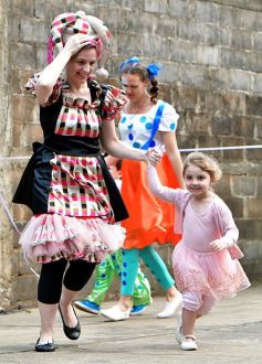 Foto de la galería: Sorpresa y mimos para los docentes en el Colegio del Carmen