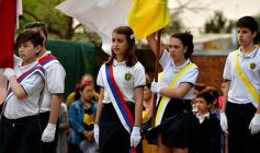 Foto de la galería: Sorpresa y mimos para los docentes en el Colegio del Carmen