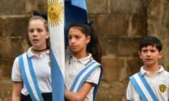 Foto de la galería: Sorpresa y mimos para los docentes en el Colegio del Carmen
