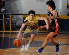 Foto de la galería: La victoria de Mitre ante Cataratas en fotos