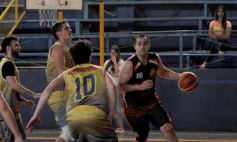 Foto de la galería: La victoria de Mitre ante Cataratas en fotos