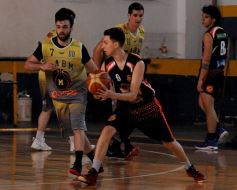 Foto de la galería: La victoria de Mitre ante Cataratas en fotos