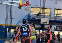 Foto de la galería: La victoria de Mitre ante Cataratas en fotos