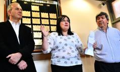 Foto de la galería: Homenaje de la familia farmacéutica a una joven estudiante y colaboradora que falleció hace pocas semanas