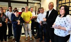 Foto de la galería: Homenaje de la familia farmacéutica a una joven estudiante y colaboradora que falleció hace pocas semanas