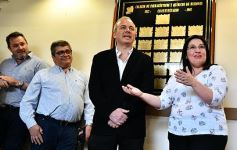 Foto de la galería: Homenaje de la familia farmacéutica a una joven estudiante y colaboradora que falleció hace pocas semanas