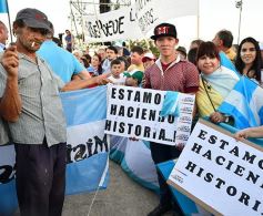 Foto de la galería: Mauricio Macri vino a Posadas con la campaña del "Sí, se puede"