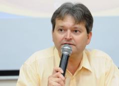 Foto de la galería: Cerro Azul vive su 32° Fiesta Provincial del Durazno y 11° de la Producción Frutihortícola