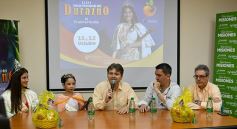 Foto de la galería: Cerro Azul vive su 32° Fiesta Provincial del Durazno y 11° de la Producción Frutihortícola