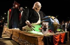 Foto de la galería: Arrancó con todo la edición 2019 de la Estudiantina de Posadas