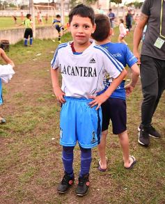 Foto de la galería: Fútbol Infantil: los futuros craks mostraron sus habilidades en la cancha de Brown