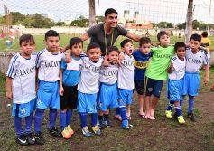 Foto de la galería: Fútbol Infantil: los futuros craks mostraron sus habilidades en la cancha de Brown