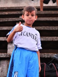Foto de la galería: Fútbol Infantil: los futuros craks mostraron sus habilidades en la cancha de Brown