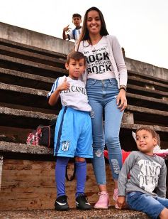 Foto de la galería: Fútbol Infantil: los futuros craks mostraron sus habilidades en la cancha de Brown