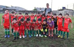 Foto de la galería: Fútbol Infantil: los futuros craks mostraron sus habilidades en la cancha de Brown