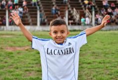 Foto de la galería: Fútbol Infantil: los futuros craks mostraron sus habilidades en la cancha de Brown