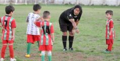 Foto de la galería: Fútbol Infantil: los futuros craks mostraron sus habilidades en la cancha de Brown