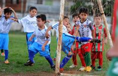 Foto de la galería: Fútbol Infantil: los futuros craks mostraron sus habilidades en la cancha de Brown