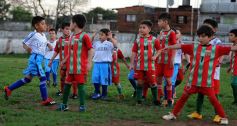 Foto de la galería: Fútbol Infantil: los futuros craks mostraron sus habilidades en la cancha de Brown