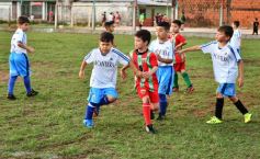 Foto de la galería: Fútbol Infantil: los futuros craks mostraron sus habilidades en la cancha de Brown
