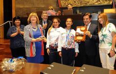 Foto de la galería: Última sesión de la Cámara: Misiones reguló la equinoterapia como actividad terapéutica