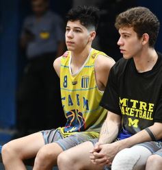 Foto de la galería: Festejo de Mitre ante Luz y Fuerza