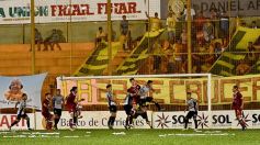 Foto de la galería: Crucero del Norte empató en cero con Defensores de Belgrano