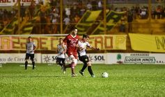 Foto de la galería: Crucero del Norte empató en cero con Defensores de Belgrano