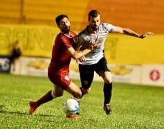 Foto de la galería: Crucero del Norte empató en cero con Defensores de Belgrano