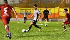 Foto de la galería: Crucero del Norte empató en cero con Defensores de Belgrano