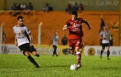 Foto de la galería: Crucero del Norte empató en cero con Defensores de Belgrano