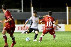 Foto de la galería: Crucero del Norte empató en cero con Defensores de Belgrano