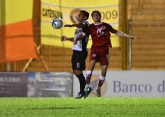 Foto de la galería: Crucero del Norte empató en cero con Defensores de Belgrano