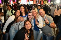 Foto de la galería: Las imágenes de un día intenso y emocionante: los misioneros en las urnas