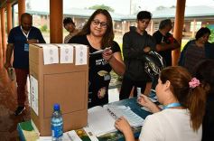 Foto de la galería: Las imágenes de un día intenso y emocionante: los misioneros en las urnas